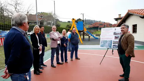 El consejero de Fomento, Vivienda, Ordenaci&oacute;n del Territorio y Medio Ambiente, Roberto Media, inaugura diversas obras realizadas por su departamento en la zona de Santillana. 
7 abr 26