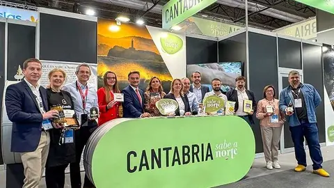 11:00 horas. Vest&iacute;bulo Norte IFEMA. Madrid
La consejera de Desarrollo Rural, Ganader&iacute;a, Pesca y Alimentaci&oacute;n, Mar&iacute;a Jes&uacute;s Susinos, asiste a la inauguraci&oacute;n oficial de la Feria Gourmet.