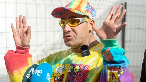 Inicio de los trabajos de pintado de la calle Santa Agnes en Sant Antoni de Portmany por parte del artista Okuda San Miguel.
Okuda San Miguel.