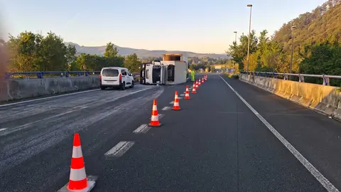 WhatsApp Image 2026-04-16 at 10.30.02