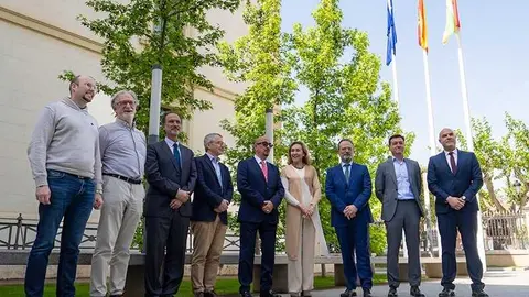El consejero de Salud, C&eacute;sar Pascual, realiza una visita institucional y mantiene un encuentro con la consejera de Salud y Pol&iacute;ticas Sociales, Mar&iacute;a Mart&iacute;n D&iacute;ez de Balde&oacute;n
21 ABR 26