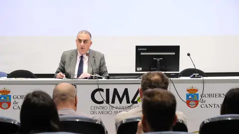 12:00 horas. CIMA, Torrelavega. El consejero de Fomento, Vivienda, Ordenaci&oacute;n del Territorio y Medio Ambiente, Roberto Media, clausura la &lsquo;Jornada de ordenanzas municipales de la red de sostenibilidad&rsquo;. 23 de abril de 2026 &copy; Ra&uacute;l Lucio