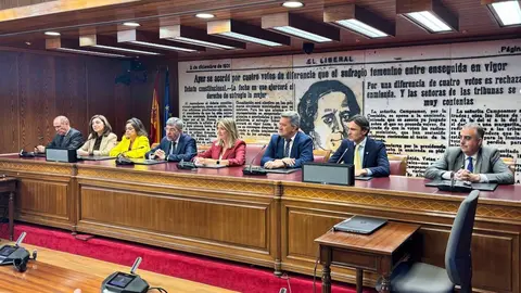 12:15 horas. Senado, Madrid. El consejero de Fomento, Vivienda, Ordenaci&oacute;n del Territorio y Medio Ambiente, Roberto Media, interviene en el senado en la Comisi&oacute;n General de las Comunidades Aut&oacute;nomas para exigir al Gobierno trasparencia y lealtad institucional en la modificaci&oacute;n del Reglamento General de Costas.