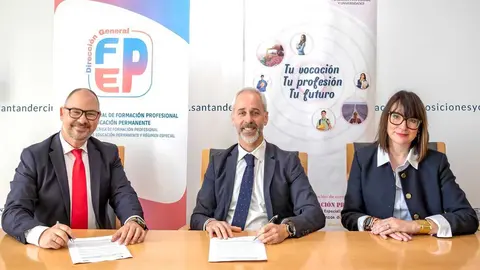 11:30 horas. Palacio de Exposiciones y Congresos de Santander
El consejero de Educaci&oacute;n, Formaci&oacute;n Profesional y Universidades, Sergio Silva, firma el convenio de colaboraci&oacute;n con Amazon Web Services (AWS) para impulsar la Formaci&oacute;n en Cloud Computing e Inteligencia Artificial en Formaci&oacute;n Profesional.