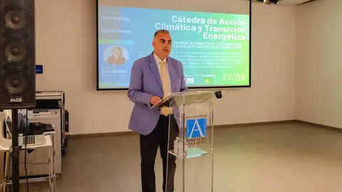 09:00 horas. Sala de exposiciones, Universidad Europea del Atl&aacute;ntico. El consejero de Fomento, Vivienda, Ordenaci&oacute;n del Territorio y Medio Ambiente, Roberto Media, inaugura la C&aacute;tedra de Acci&oacute;n Clim&aacute;tica. 27 de mayo de 2026 &copy; Ra&uacute;l Lucio