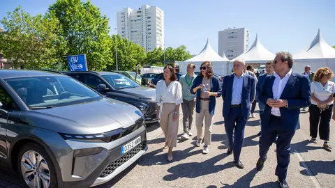 11:30 horas. Aparcamiento de los Campos de Sport de El Sardinero
El consejero de Industria, Empleo, Innovaci&oacute;n y Comercio, Eduardo Arasti, inaugura la XIII Feria del Veh&iacute;culo de Santander. 
12 JUN 26 &copy; Miguel De la Parra