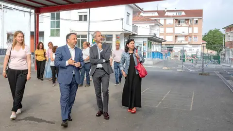 10:00 horas. Renedo de Pi&eacute;lagos. https://maps.app.goo.gl/fnjEyscfgNrivcRJ6
El consejero de Educaci&oacute;n, Formaci&oacute;n Profesional y Universidades, Sergio Silva, visita las obras del CEIP Virgen de Valencia.
