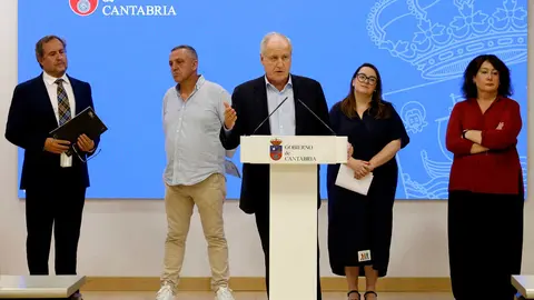 El consejero de Industria, Empleo, Innovaci&oacute;n y Comercio, Eduardo Arasti, presenta el Plan de Empleo Joven  (A las 11:20 se proceder&aacute; a la firma con sindicatos y patronal en la sala de reuniones de la primera planta y los gr&aacute;ficos podr&aacute;n entrar a tomar im&aacute;genes).
17 jun 26