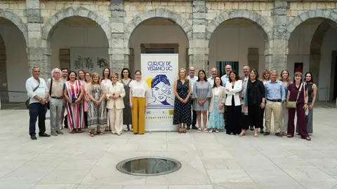 El Parlamento de Cantabria acoge el curso de verano de la UC " Las regiones ante la Europa 4.0" que patrocina el Parlamento