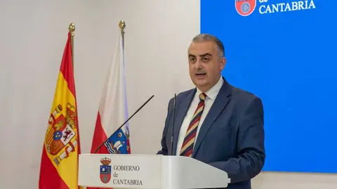 09:30 horas. Sala de prensa del Gobierno de Cantabria
El consejero de Fomento, Vivienda, Ordenaci&oacute;n del Territorio y Medio Ambiente, Roberto Media, presenta, en rueda de prensa, la Ley de Carreteras.