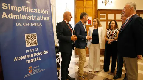 La consejera de Presidencia, Justicia, Seguridad y Simplificaci&oacute;n Administrativa, Isabel Urrutia, inaugura la III edici&oacute;n del Encuentro 'Simplificaci&oacute;n Administrativa: retos y logros conseguidos'. 
A las 11:15 horas pronunciar&aacute; la ponencia 'El proyecto Cantabria Facilita: la experiencia de Cantabria'. 
13 jul 26