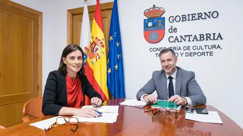 09:00 horas. Despacho del consejero. El consejero de Cultura, Turismo y Deporte, Luis Mart&iacute;nez Abad, se re&uacute;ne con la alcaldesa de Santander, Gema Igual. 16 de octubre de 2024 &copy; Ra&uacute;l Lucio