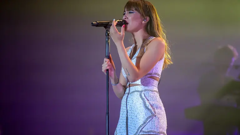 AITANA - MV 2019 - EL REY LAGART&Oacute;N (13)