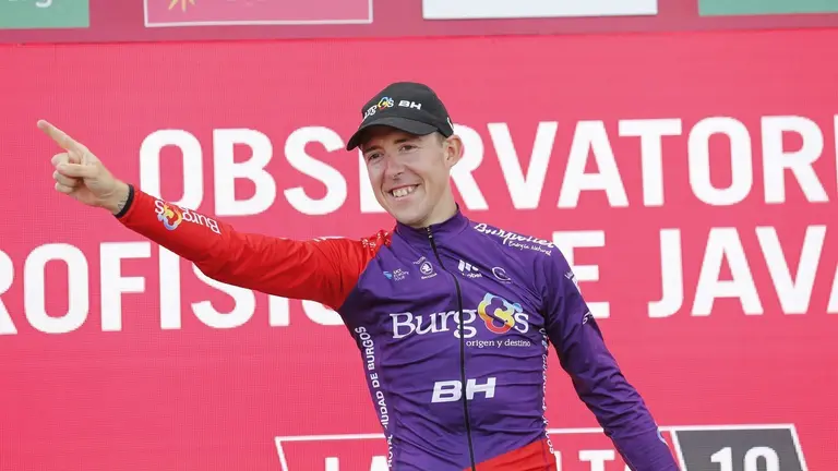 &Aacute;ngel Madrazo tras ganar la quinta etapa de la Vuelta