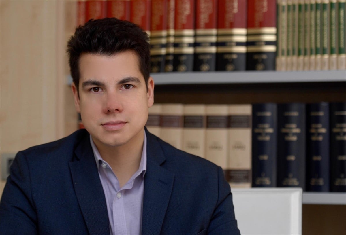 El abogado Miguel Cotera se suma a la candidatura de IU y ...