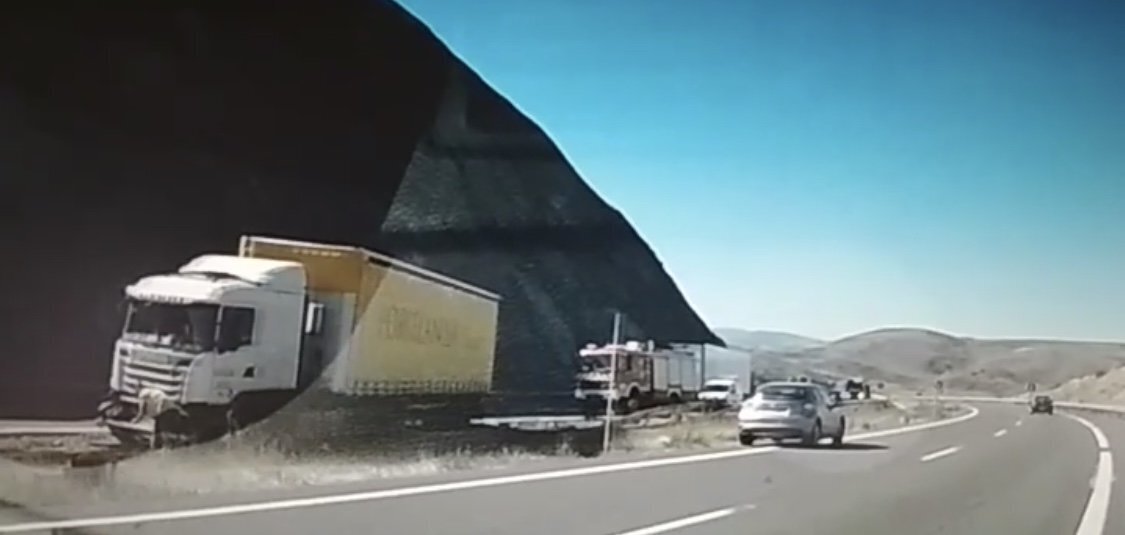 9F4D2EFD-F33A-4247-B1EB-2BF7EDAD397F