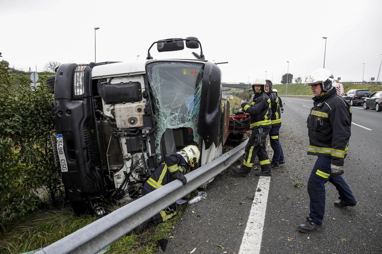 1EF05F3D-1EA6-4654-86BE-A5C56E0E5FB9