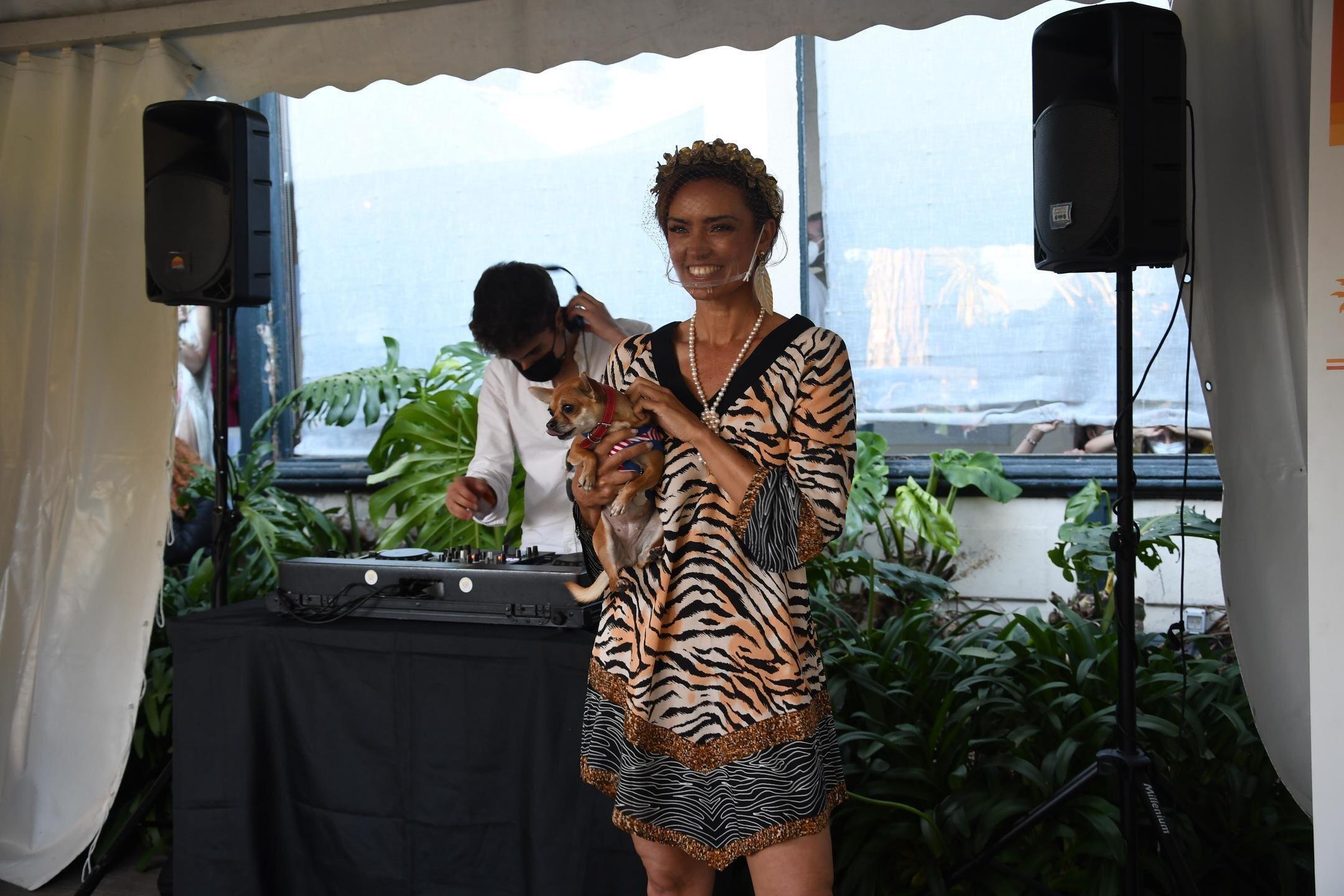 10E6E56E-7C0B-4D22-BFFB-1A356B9C51F4