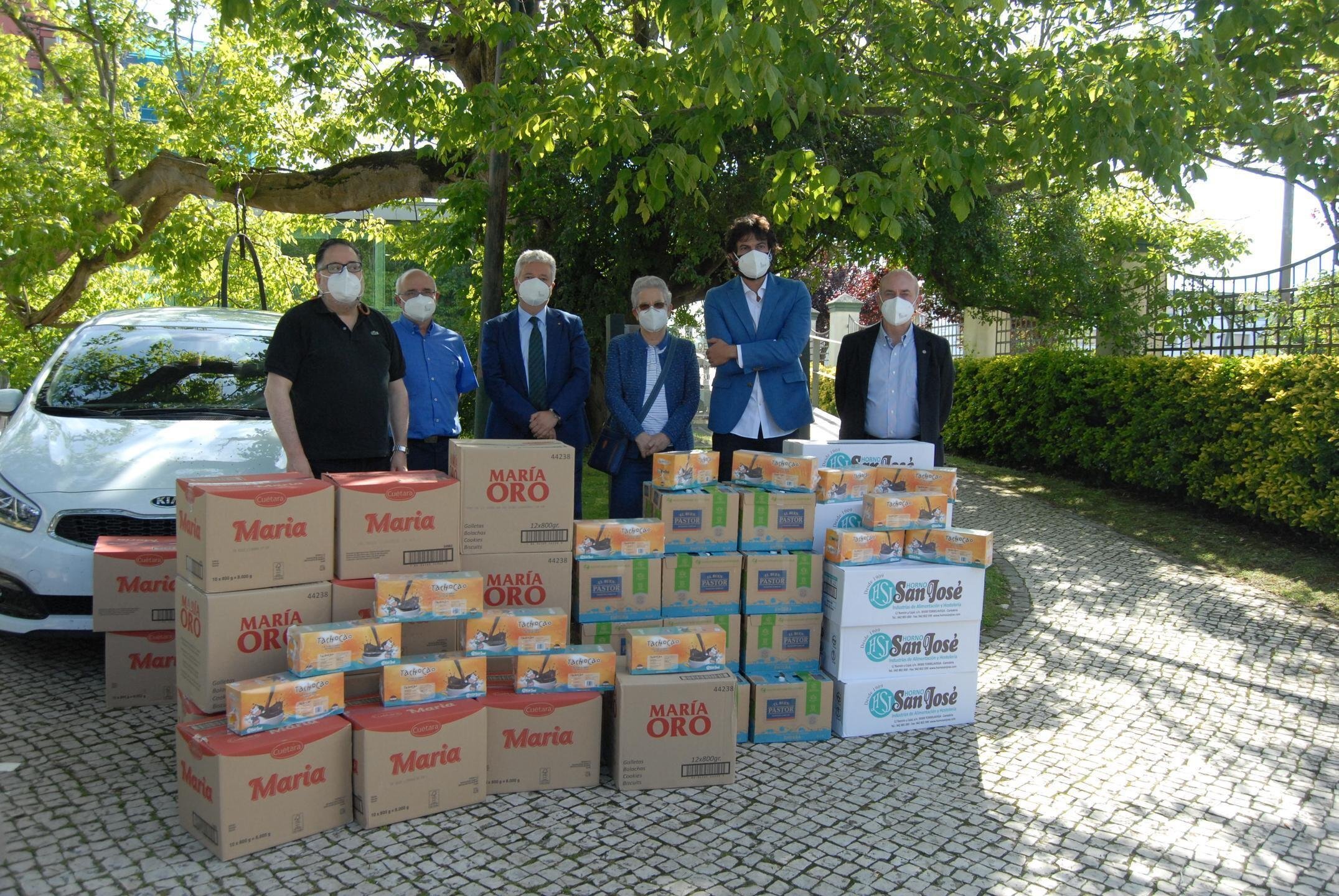 Desfile de Verano Contra la Pobreza Infantil - Dona ción Clubes Rotarios Cantabria Cocina Económica