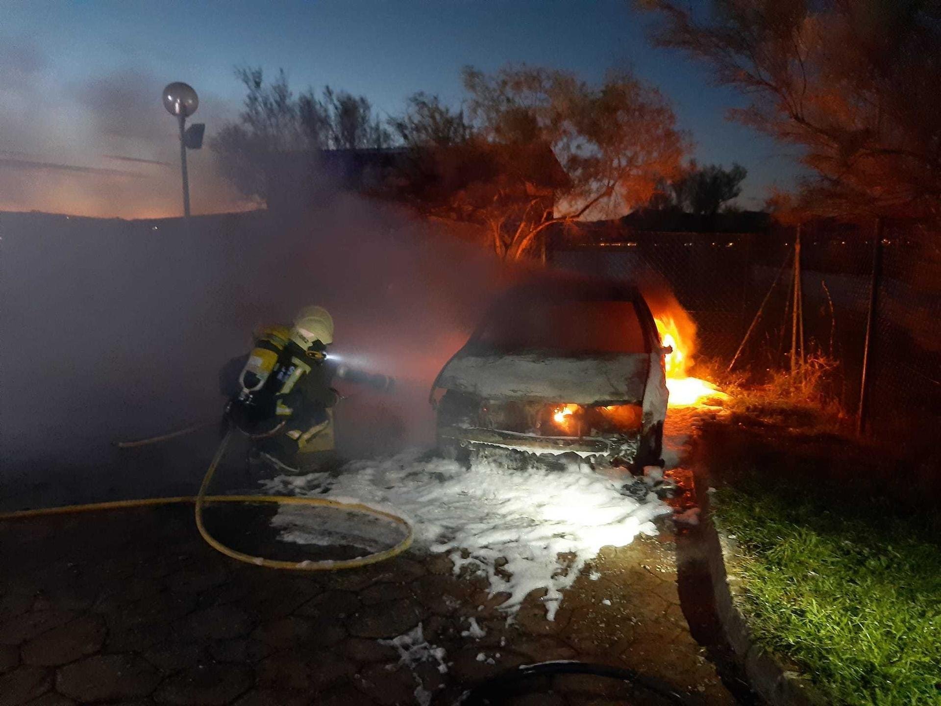 C6A13C6F-40DC-4200-B230-737F3E8FA19E