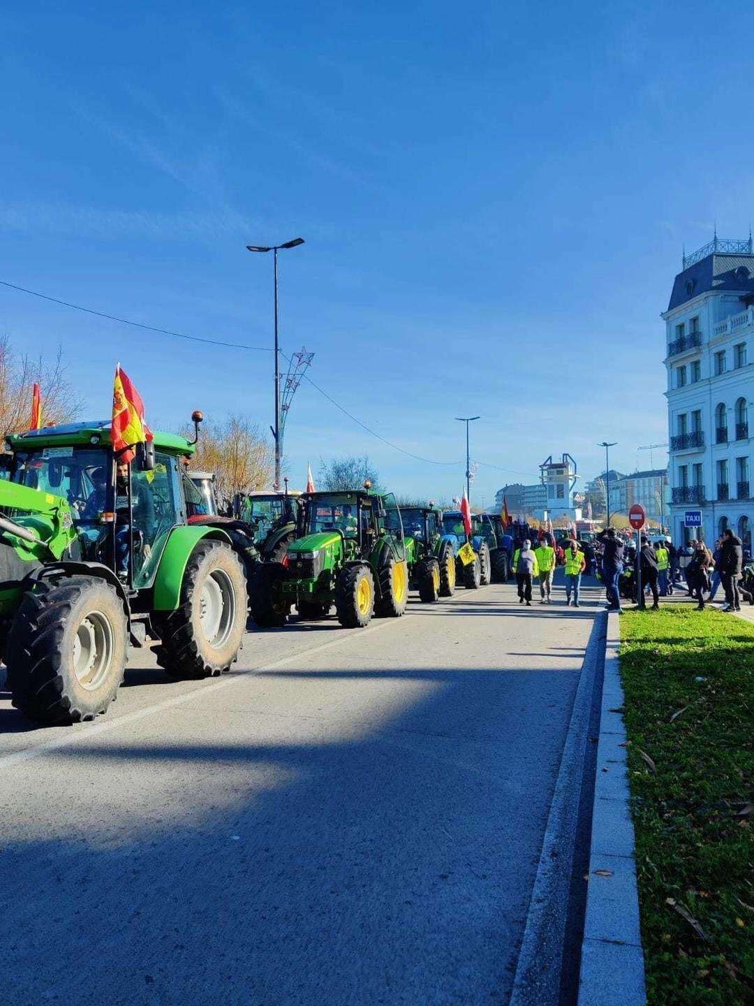 EFB04AFC-A337-4220-B625-9DAA9F93394D