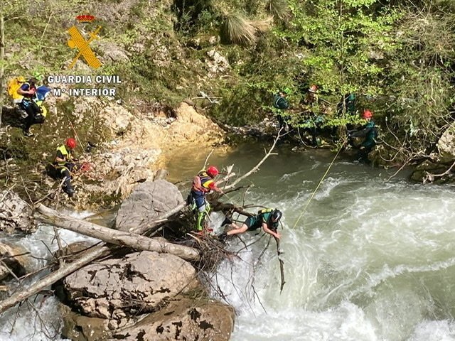 7997A976-6006-4187-97A8-019DDF924559