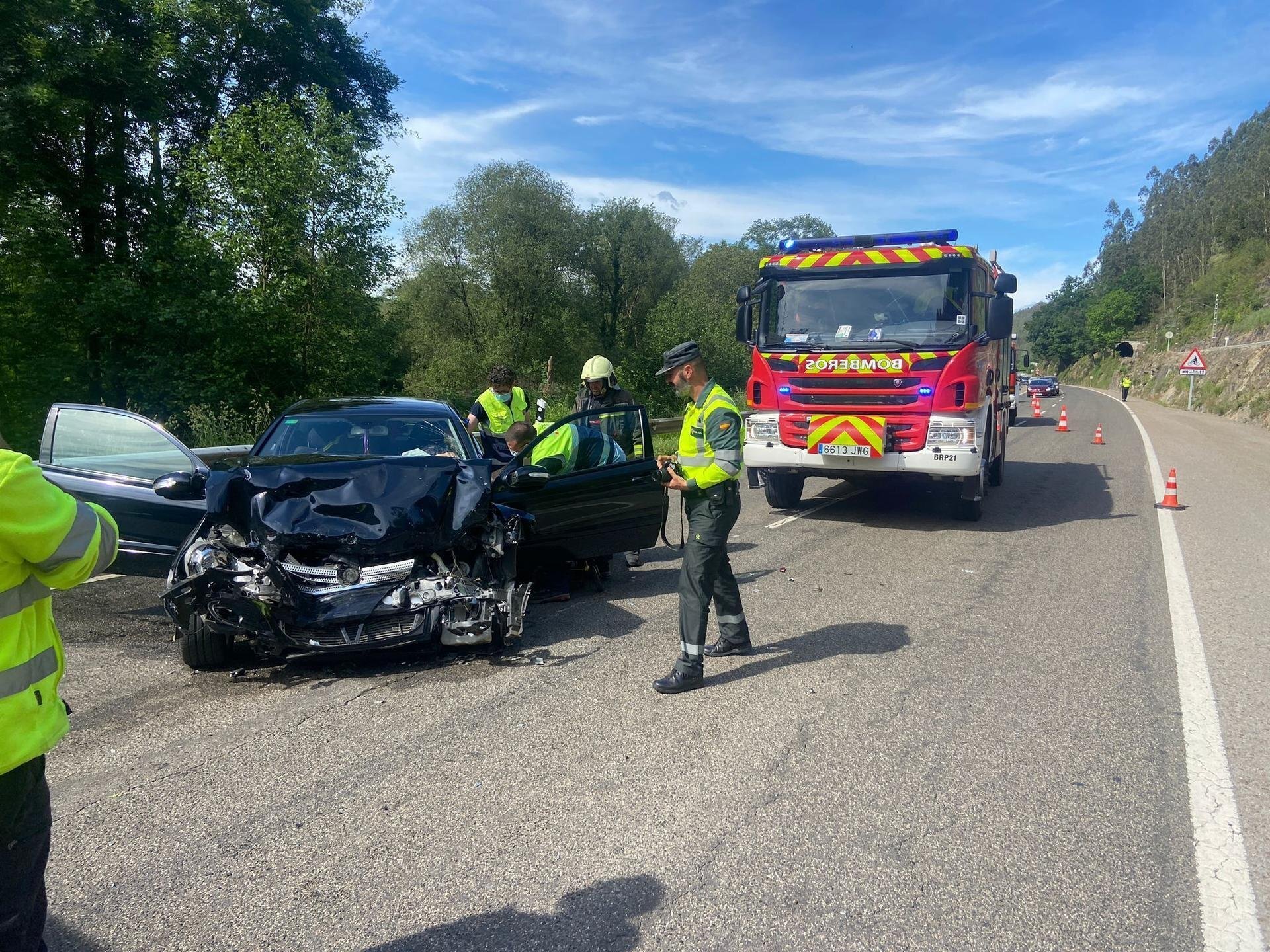 8EFCF4E9-27E9-44E0-97FC-1073D1740C21