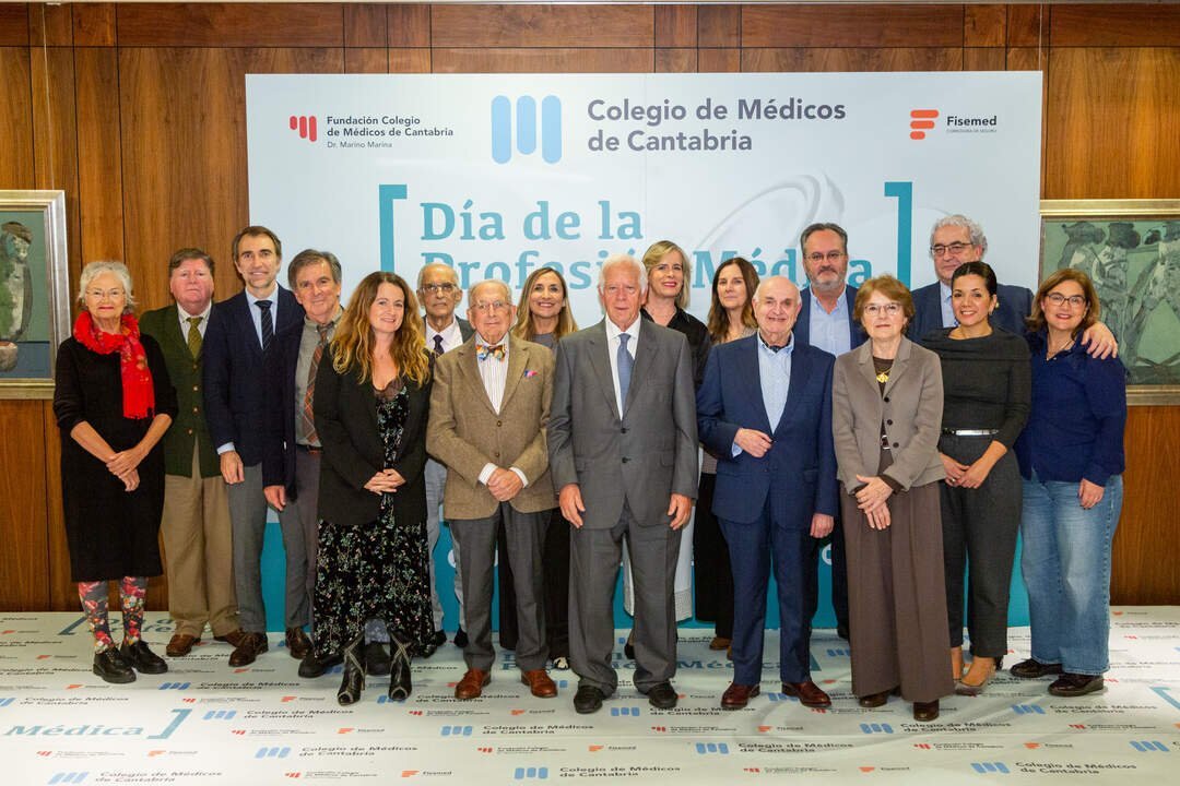 COM_DIA PROFESION MEDICA-4